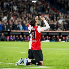 ¿Qué dice el entorno de Santiago Giménez respecto a un acuerdo con nuevo club?