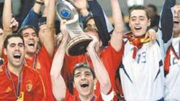 <b>CAMPEONES. </b>La Selección celebra su título de Europa.