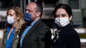 El motivo por el que Madrid priorizará a los camareros en el plan de vacunación