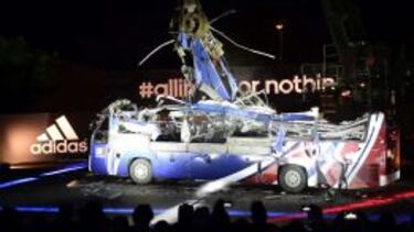 Sampaoli no autoriza el sexo a Chile y Francia destroza su autobús