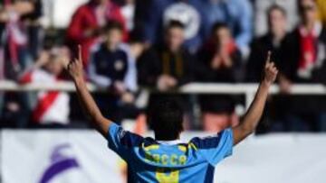 Bacca, oportunista, afianza al Sevilla en zona Champions