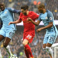 'El Kun' mantiene al City de Guardiola en Champions