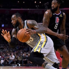 DeAndre 'se venga' de los Cavs: 20+23 y frenazo de LeBron