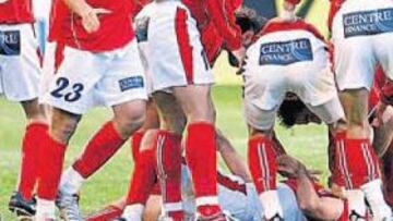 <b>DE CRACK. </b>Paco Gallardo lideró a un Murcia que tras batir al City se acerca al ascenso. La Nueva Condomina vibró con los murcianistas.