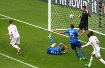 Euro 2016: Italy 2 - Spain 0. The best images from the match