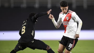 Jorge Carrascal y Yeiler G&oacute;ez, titulares en el River Plate vs Col&oacute;n por Liga Argentina.