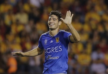 ‘El Pollo’ Briseño se convirtió en una de las grandes promesas del futbol mexicano luego de convertirse en campeón del mundo sub-17 en 2011. Tres años más tare llegó a los Tigres, pero con minutos muy limitados en el primer equipos. Alzó el trofeo en el Apertura 2015 y al año siguiente fue a probar suerte al Ascenso MX.