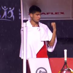 Tenemos heredero de Nadal en lo tenístico y en lo humano: el gesto top de Alcaraz con unos niños