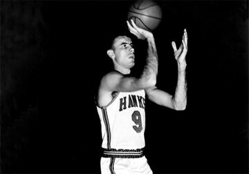 An NBA champion in 1958 and the first ever MVP, Pettit also shares the record for All-Star MVP awards: four. Played for the Milwaukee/St Louis Hawks.