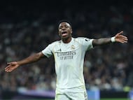 Real Madrid's Brazilian forward #07 Vinicius Junior eggs on the crowd during the Spanish league football match between Real Madrid CF and Rayo Vallecano at the Santiago Bernabeu stadium in Madrid on February 1, 2026. (Photo by Thomas COEX / AFP)