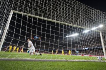 GOL 2-0 de Luis Su¨¢rez