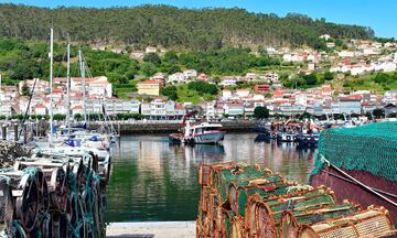 Declarado Bien de Interés Cultura, muros es uno de los pueblos pesqueros con más encanto de la comarca. El Arco de San Diego, la plaza de Santa Rosa o su Mercado son algunos de los lugares que no puedes dejar de visitar. Y si eres un amante de los paisajes naturales, Muros es tu lugar. 