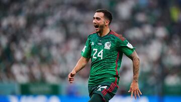 El jugador mexicano, Luis Chávez, festeja su gol contra Arabia Saudita en la Copa del Mundo de Qatar.