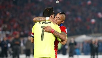 “Mirar a los ojos”: Vidal se despide así de Bravo, él le responde en vivo y todo Chile se emociona