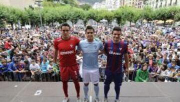 El Eibar presentó la equipación que vestirá en Primera