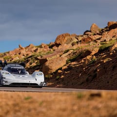 Dumas arrasa el récord de Loeb con el Volkswagen eléctrico