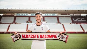 Javi Jim¨¦nez ser¨¢ baja para el partido ante el Costa Brava