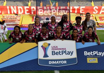 Independiente Santa Fe se impuso sobre América de Cali y se coronó, por segunda vez, campeón de la Liga BetPlay Femenina. Fany Gauto y Nubiluz Rangel anotaron los goles de la victoria. El marcador global terminó 4-1.
