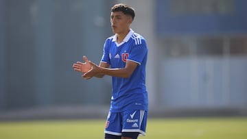 Joven lateral de la U es nominado a una Selección y no es la Roja