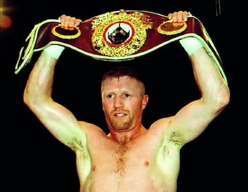 Es considerado el boxeador irlandés más exitoso de la historia reciente del boxeo profesional. Debutó en 1986 y se retiró en 1997, con un bagaje de 36 victorias y solo tres derrotas. En esos años, ostentó los títulos de peso supermedio y medio de la OMB.