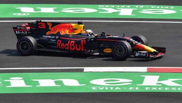 Daniel Ricciardo.