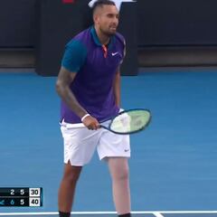 Otra más de Kyrgios: tira las pelotas y se niega a jugar