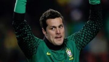 Julio César conoce a Holanda.