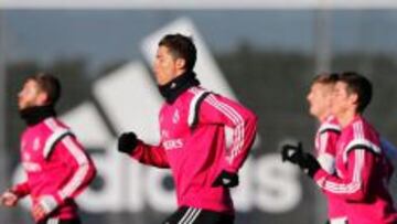 Cristiano Ronaldo, con Ramos, Kroos y James.