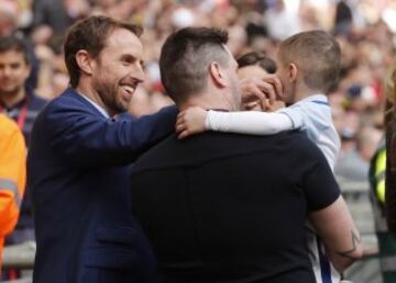 England manager Gareth Southgate with mascot Bradley Lowery.