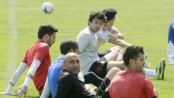 Abelardo seguir&aacute; entrenando al Sporting.
 