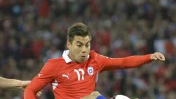 TRABAJA CON SU SELECCIÓN. Vargas se pone a tono físico, haciendo su particular pretemporada.