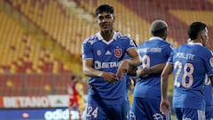 Futbol, Universidad de Chile vs Everton.
Fecha 28, campeonato Nacional 2022.
El jugador de Universidad de Chile Dario Osorio,  centro, celebra su gol contra Everton durante el partido por la primera division disputado en el estadio Santa Laura.
Santiago, Chile.
22/10/2022
Jonnathan Oyarzun/Photosport

Football, Universidad de Chile vs Everton.
28th date, 2022 National Championship.
Universidad de Chile’s player Dario Osorio,  center , celebrates his goal against Everton during the first division match held at Santa Laura stadium.
Santiago, Chile.
10/22/2022
Jonnathan Oyarzun/Photosport