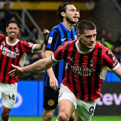 El Oviedo se queda sin Luka Jovic, que se va al AEK de Atenas