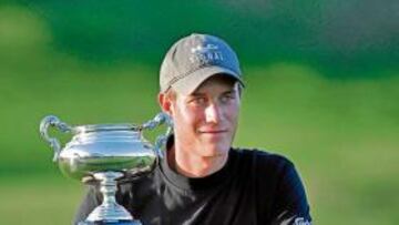 Vibe-Hastrup, con el trofeo.