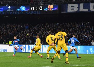 1-0. Dries Mertens marc¨® el primer gol.