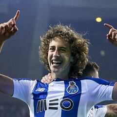 Un 9 'rara avis': descubre por qué el Wolverhampton ha tirado de chequera con Fabio Silva