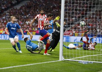 1-2. Stefan Savic marcó el primer gol.