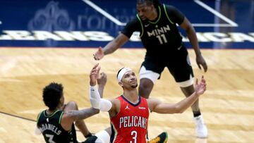 Los Wolves se dan todo un festín ante unos Pelicans inanimados