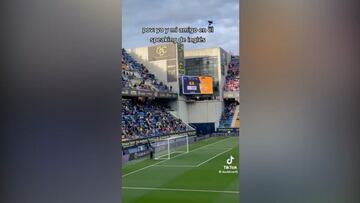 El speaker del Cádiz cumple su promesa por ganar al Barça y enamora a todos en LaLiga