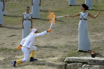 Se realizó la tradicional ceremonia en Olimpia. El primer deportista en portar la antorcha ha sido el griego Apostolos Aggelis.