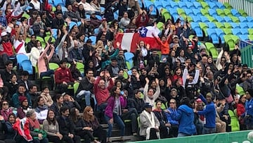 Chile y Per&uacute; jugaron un partido especial en las gradas.