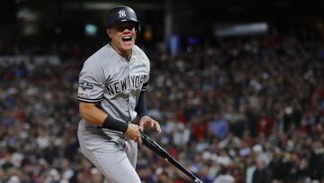 Giovanny Urshela durante el partido entre Yankees y Twins por la serie divisional de las Grandes Ligas.