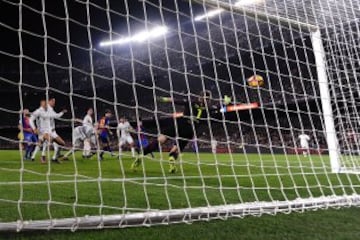 03/12/2016. La Liga Santander. Barcelona-Real Madrid. 1-1. Sergio Ramos remató para empatar el partido en el minuto 90.