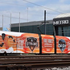 El metro de Houston llevará la imagen de Alberth Elis