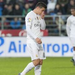 James Rodríguez es el primer sustituido por Rafa Benítez