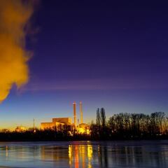 Both Moscow and Paris have thrown themselves headlong into the race to be at the forefront of an energy source that has come back into fashion: nuclear fuel.