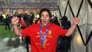 JOHANNESBURG, SOUTH AFRICA - JULY 11: Joan Capdevila of Spain celebrates in the tunnel after the 2010 FIFA World Cup South Africa Final match between Netherlands and Spain at Soccer City Stadium on July 11, 2010 in Johannesburg, South Africa.  (Photo by Alex Livesey - FIFA/FIFA via Getty Images)