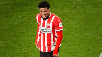 Malik Tillman festeja un gol con el PSV