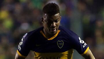 Frank Fabra durante un partido con Boca Juniors por Superliga Argentina.