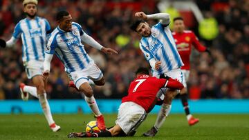Alexis Sánchez será marcado con dureza por el Huddersfield.